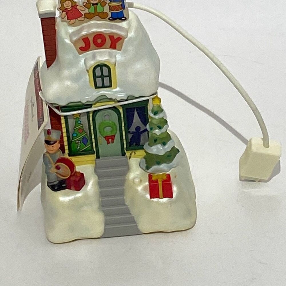 Hallmark Multicolor Joy‎ Carolling Cottages 2009 Christmas Decoration